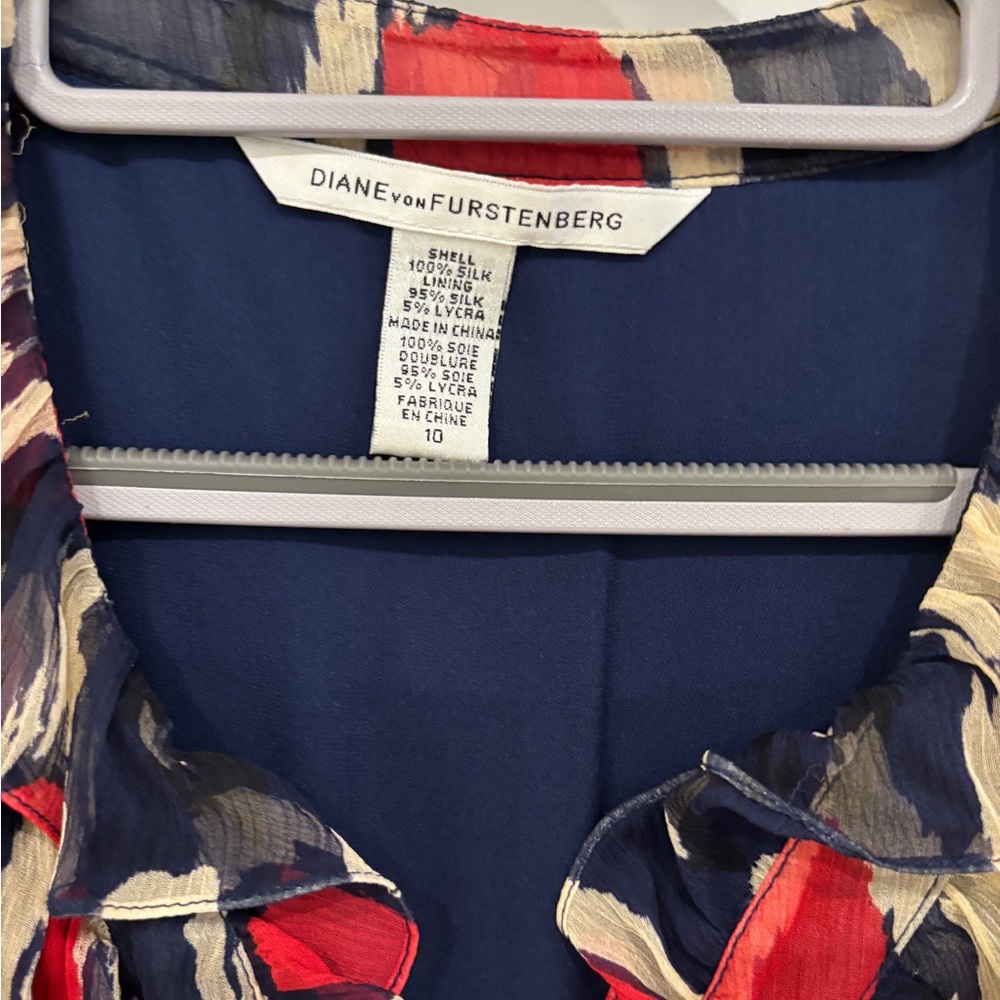 Diane Von Furstenberg Candela Blouse. Size 10 - Picture 4 of 6
